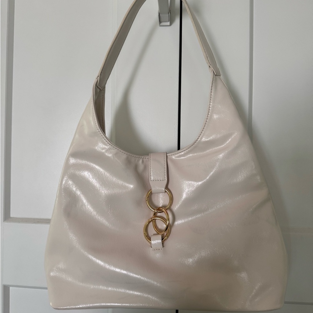 Elegant Cream Shoulder Bag
